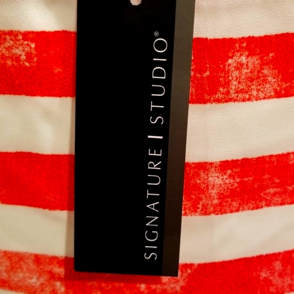 😽Signature Studio Faded Stars/Pocket 🌜Tank Top🌛 - Picture 4 of 5